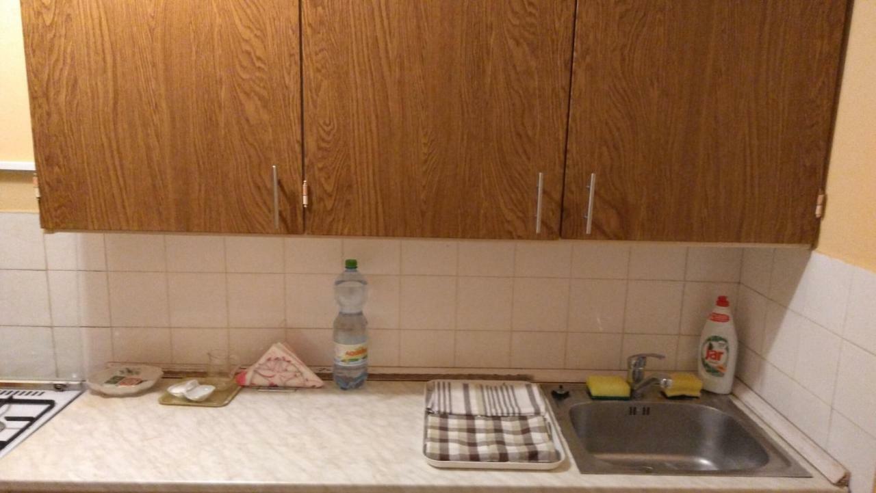 Gesztenyés Apartman Miskolc Esterno foto