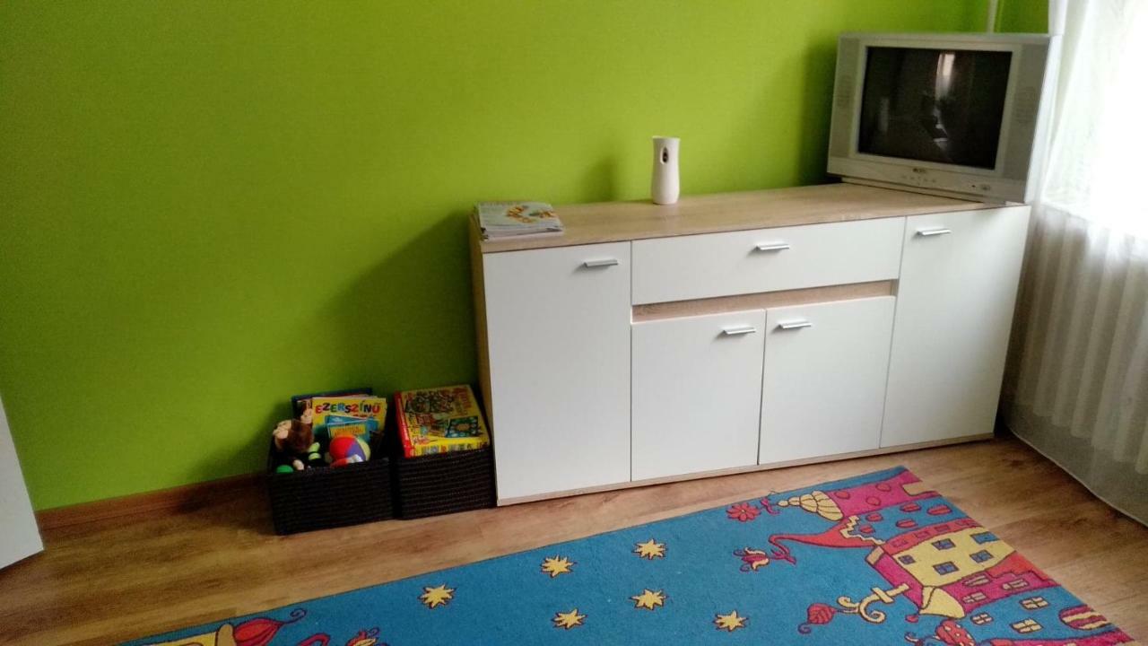 Gesztenyés Apartman Miskolc Esterno foto
