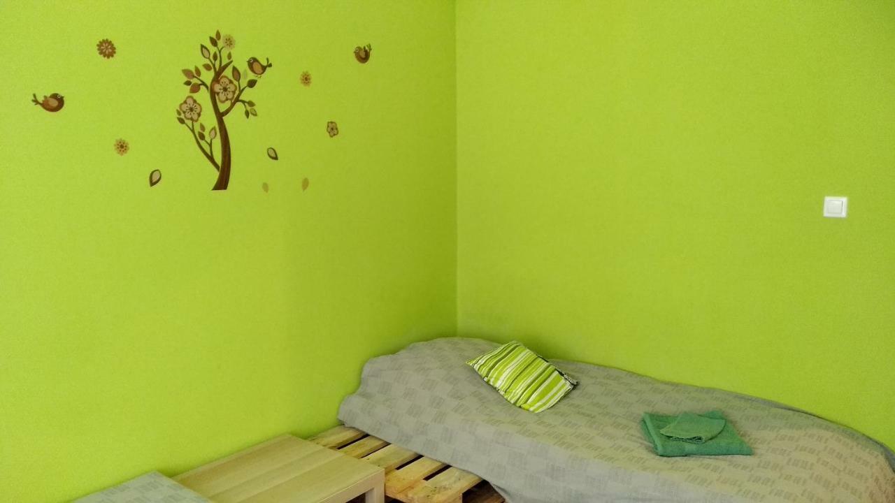 Gesztenyés Apartman Miskolc Esterno foto
