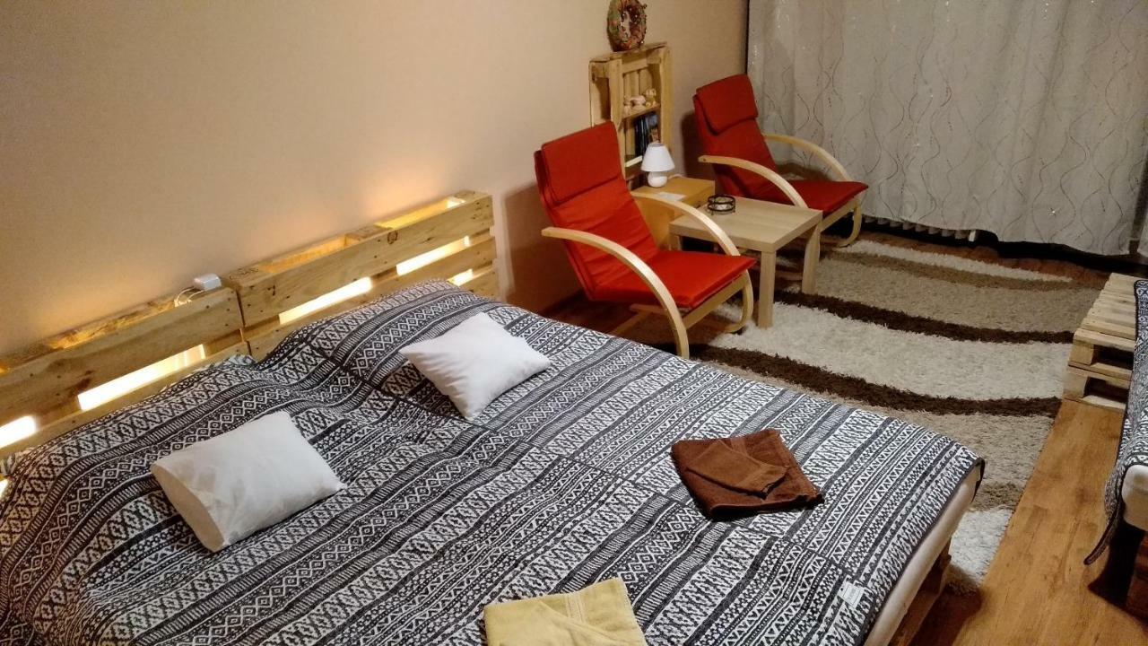 Gesztenyés Apartman Miskolc Esterno foto